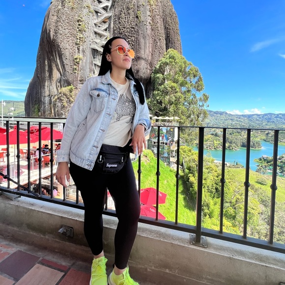 Meet your Posher, Tatihanna - Picture 2 of 9